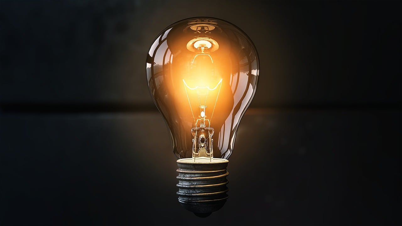 light bulb 4514505 1280